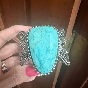 Kendra scott NWT Abena bracelet in turquoise and vintage silver